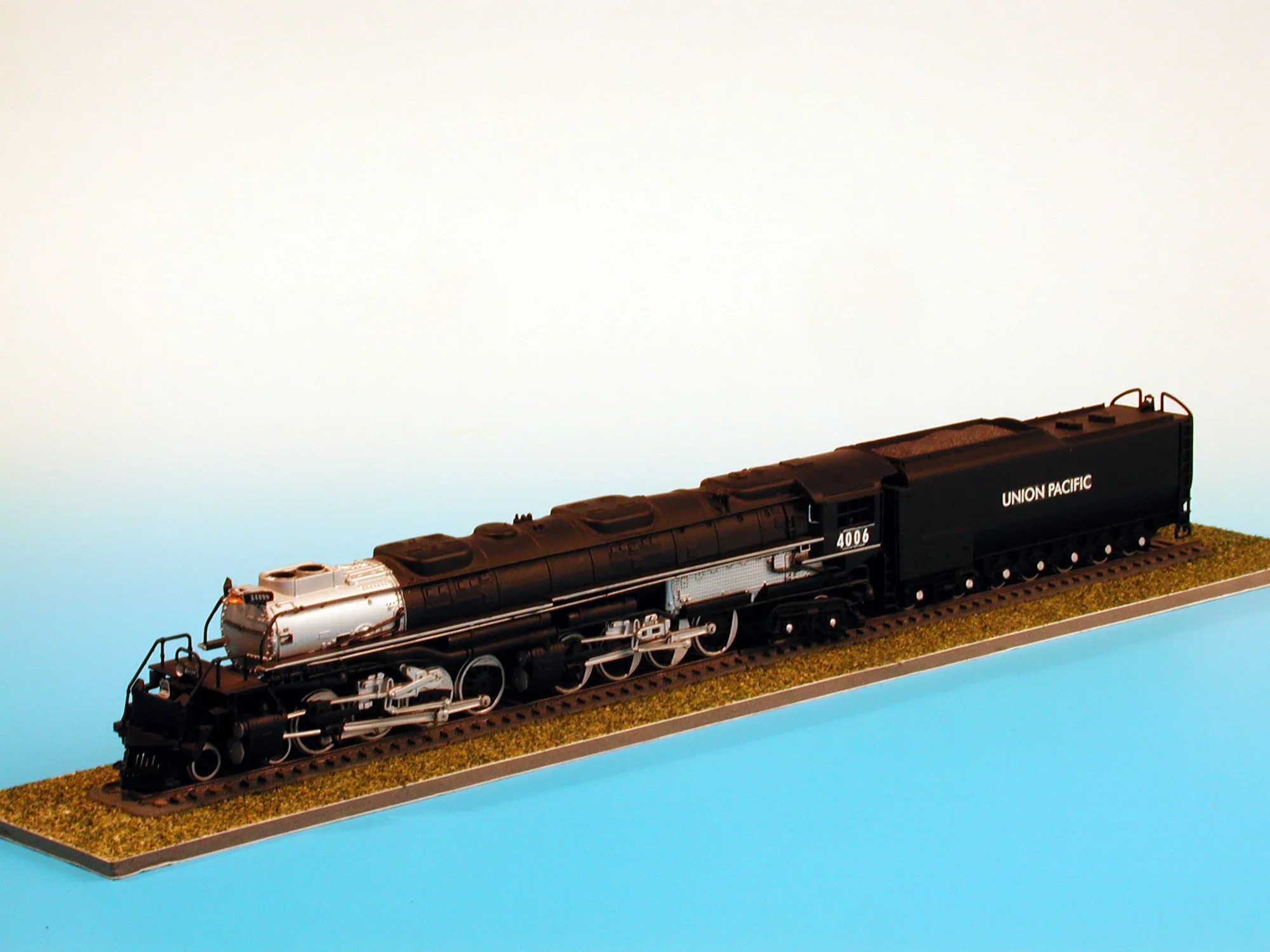 Big Boy Locomotive - Image 9